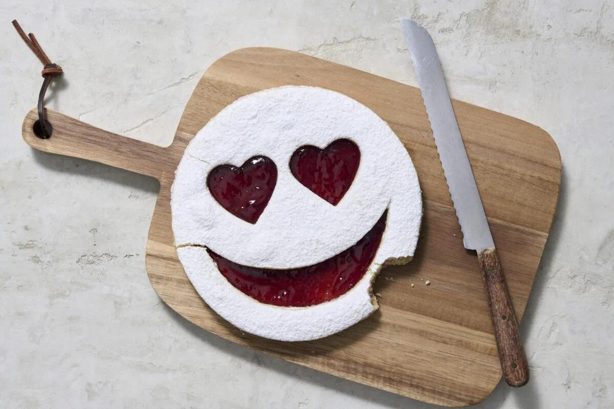 Miroirs géants. Das fertige Gericht schön angerichtet und fotografiert aus Vogelperspektive (Food Fotografie). Serviervorschlag, Original Tiptopf Rezept, aus dem bekanntesten Kochbuch der Schweiz